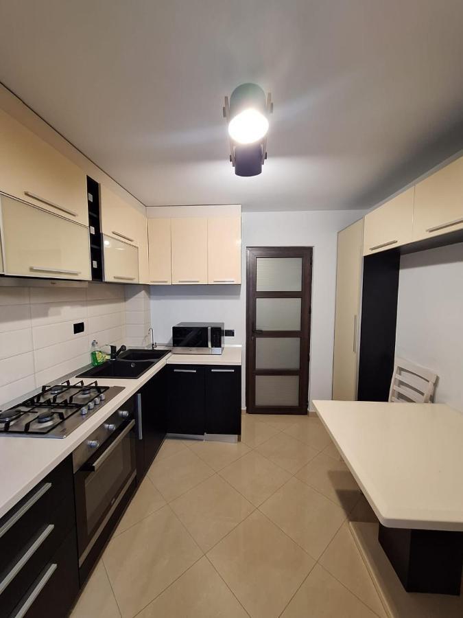 Urban George Enescu 4 Beedroom Apartment Suceava Luaran gambar