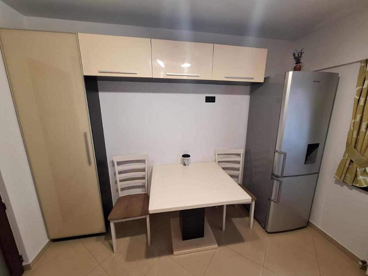 Urban George Enescu 4 Beedroom Apartment Suceava Luaran gambar